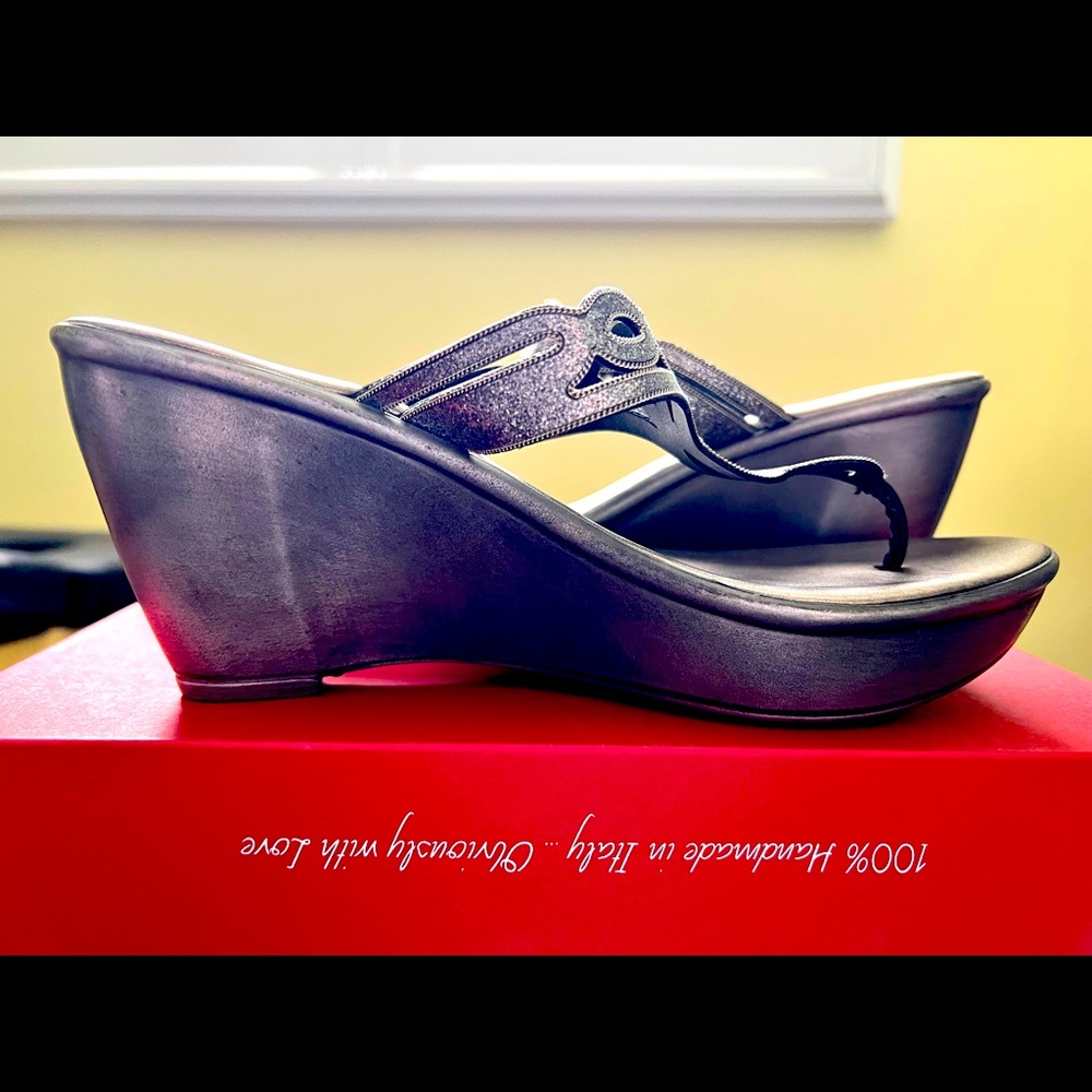 Mila Paoli Italian Wedge Sandal Silver Size 7-7.5 US Like New